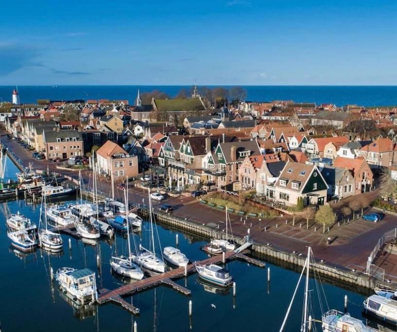 فندق Zeiljacht Op Urk, Nederland المظهر الخارجي الصورة